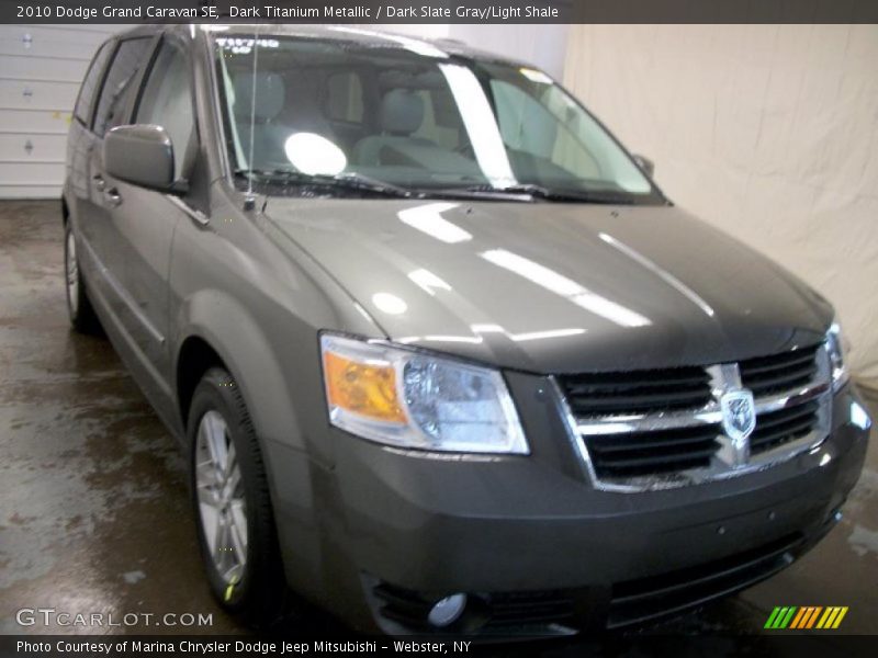 Dark Titanium Metallic / Dark Slate Gray/Light Shale 2010 Dodge Grand Caravan SE