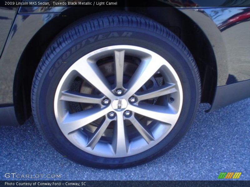 Tuxedo Black Metallic / Light Camel 2009 Lincoln MKS Sedan
