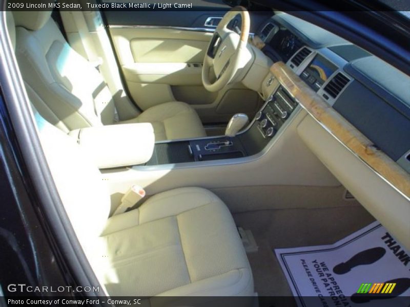 Tuxedo Black Metallic / Light Camel 2009 Lincoln MKS Sedan