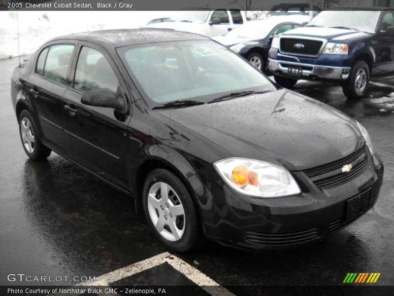Black / Gray 2005 Chevrolet Cobalt Sedan