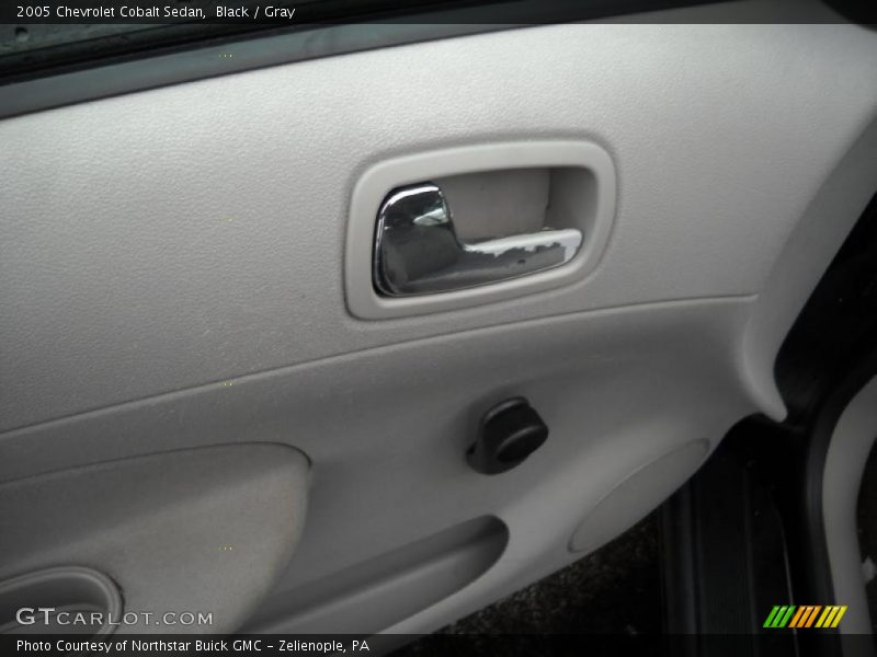 Black / Gray 2005 Chevrolet Cobalt Sedan