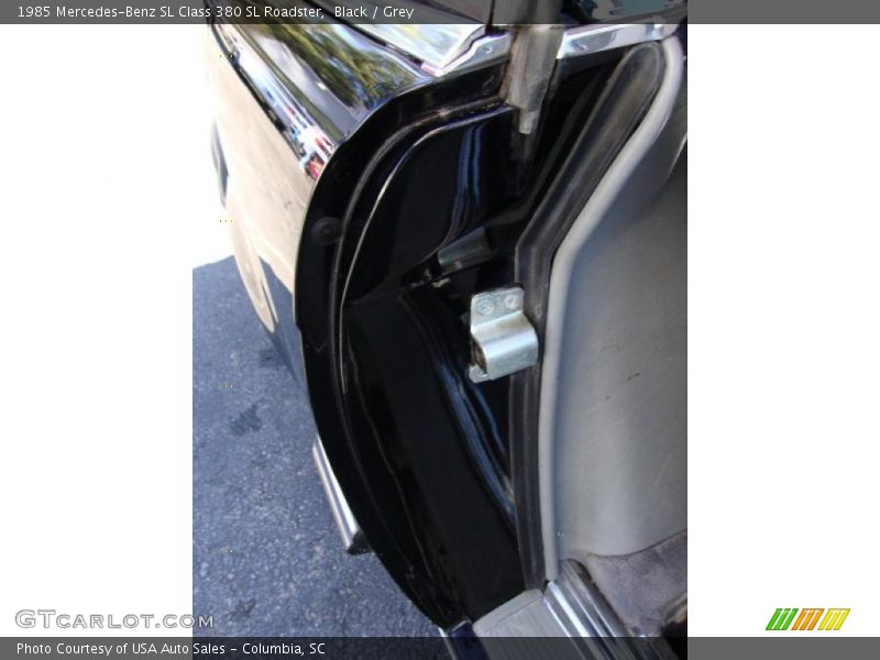 Black / Grey 1985 Mercedes-Benz SL Class 380 SL Roadster