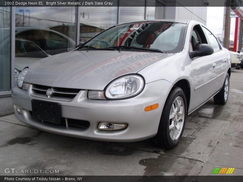 Bright Silver Metallic / Dark Slate Gray 2002 Dodge Neon ES