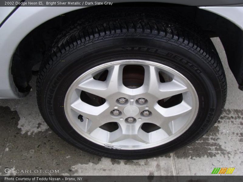 Bright Silver Metallic / Dark Slate Gray 2002 Dodge Neon ES