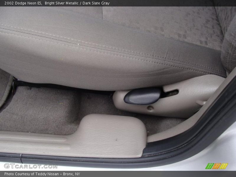 Bright Silver Metallic / Dark Slate Gray 2002 Dodge Neon ES