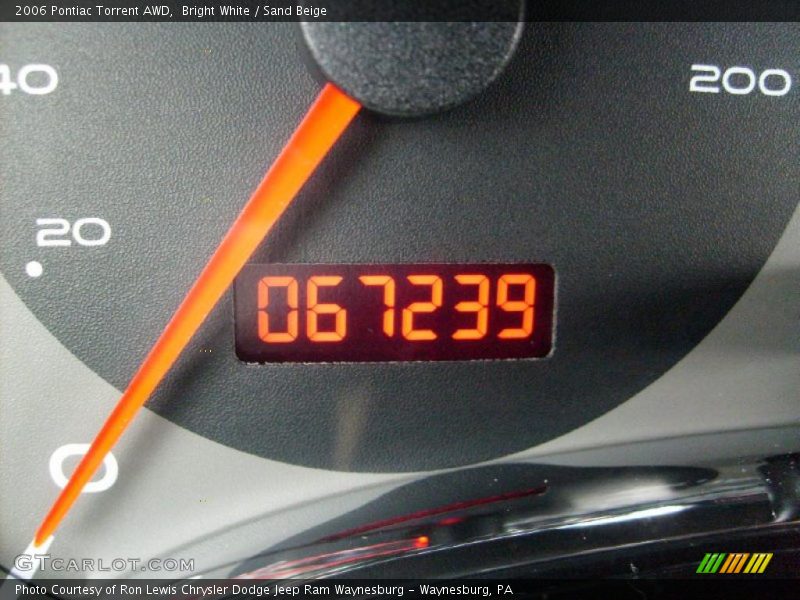 Bright White / Sand Beige 2006 Pontiac Torrent AWD