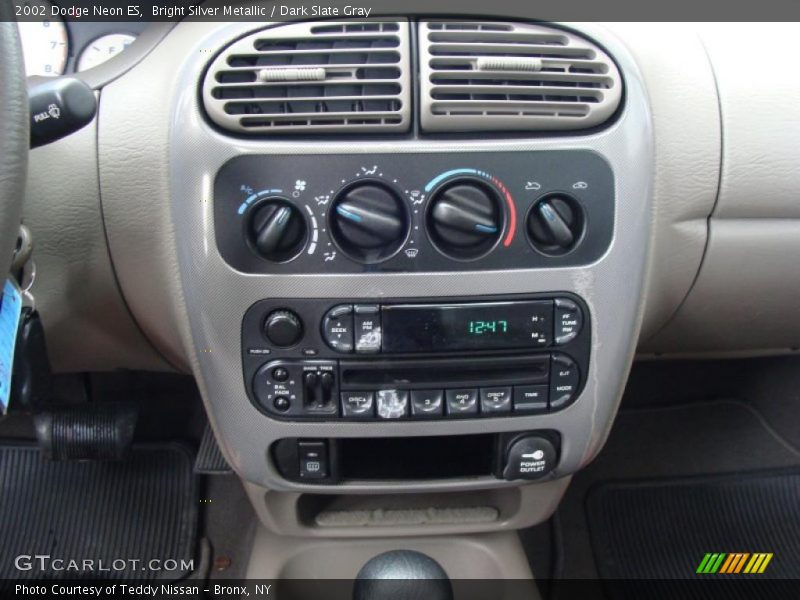 Bright Silver Metallic / Dark Slate Gray 2002 Dodge Neon ES