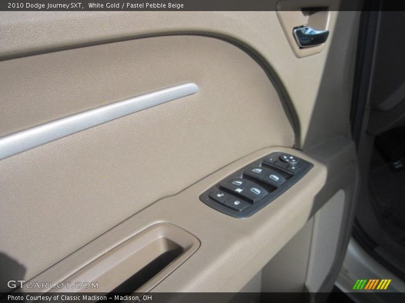 White Gold / Pastel Pebble Beige 2010 Dodge Journey SXT