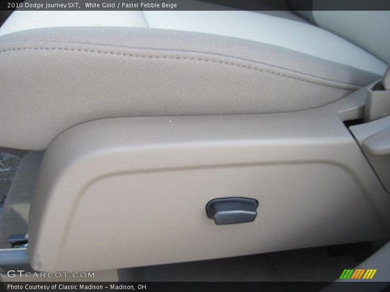 White Gold / Pastel Pebble Beige 2010 Dodge Journey SXT