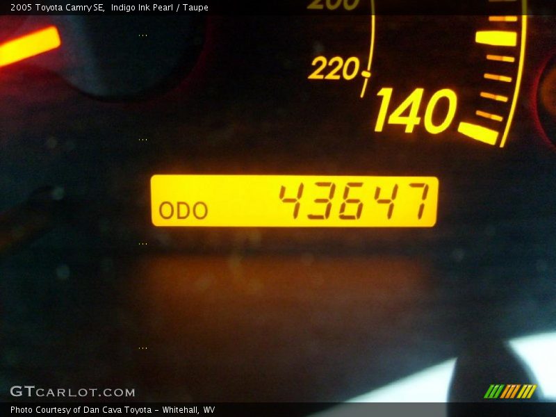 Indigo Ink Pearl / Taupe 2005 Toyota Camry SE