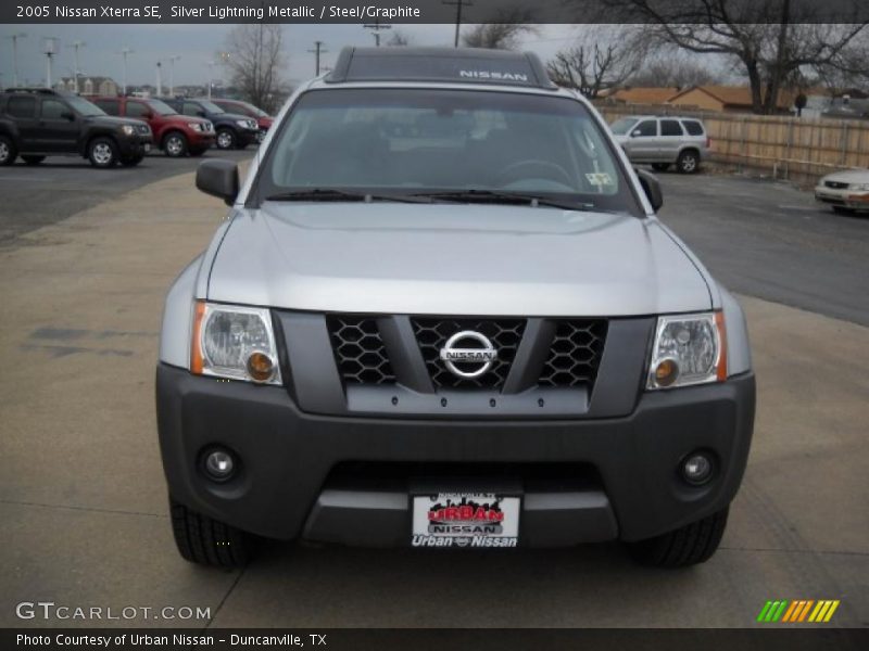 Silver Lightning Metallic / Steel/Graphite 2005 Nissan Xterra SE