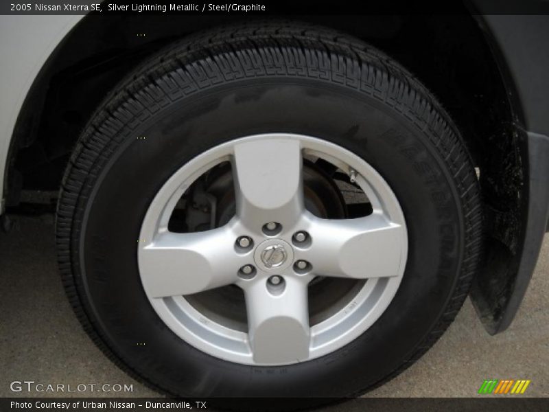 Silver Lightning Metallic / Steel/Graphite 2005 Nissan Xterra SE