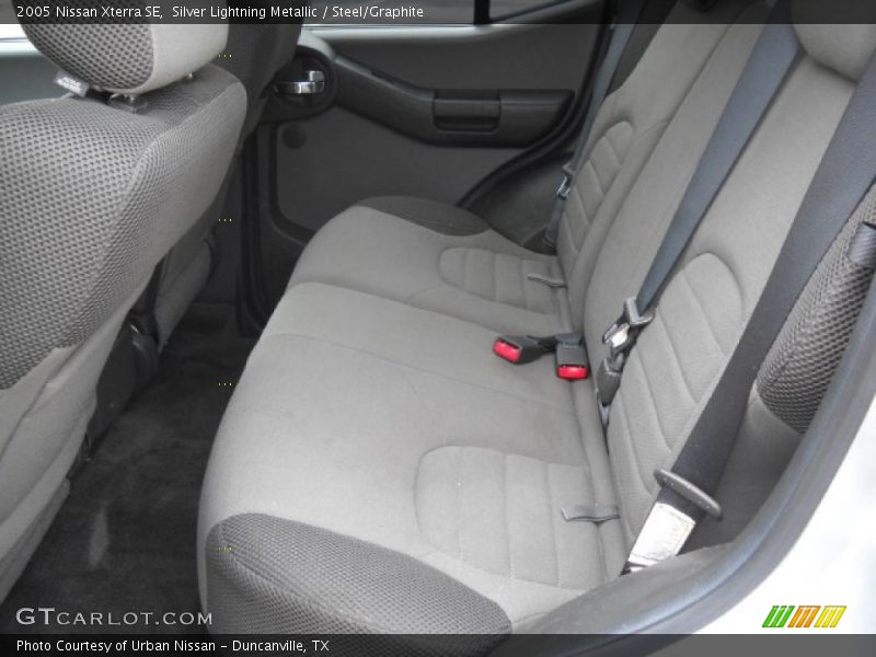 Silver Lightning Metallic / Steel/Graphite 2005 Nissan Xterra SE