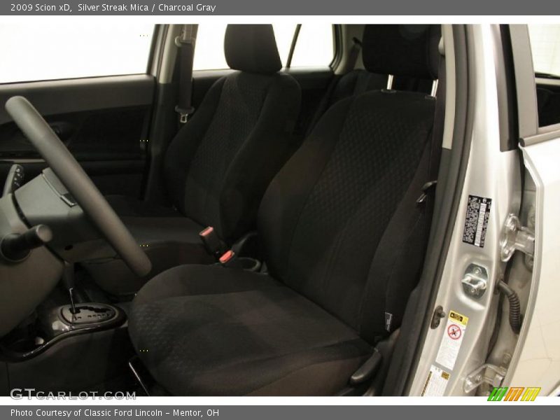 Silver Streak Mica / Charcoal Gray 2009 Scion xD