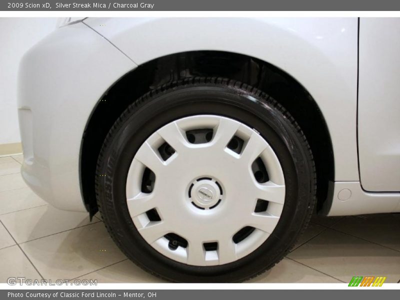 Silver Streak Mica / Charcoal Gray 2009 Scion xD