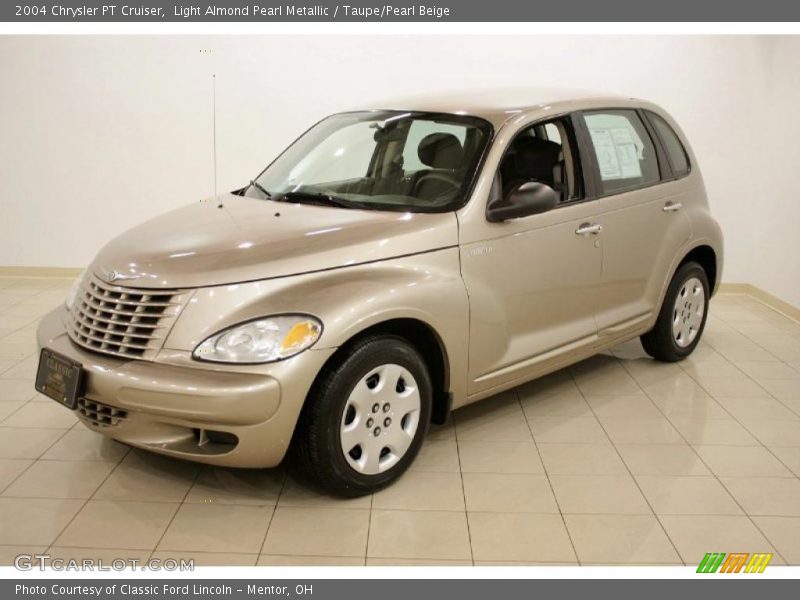 Light Almond Pearl Metallic / Taupe/Pearl Beige 2004 Chrysler PT Cruiser