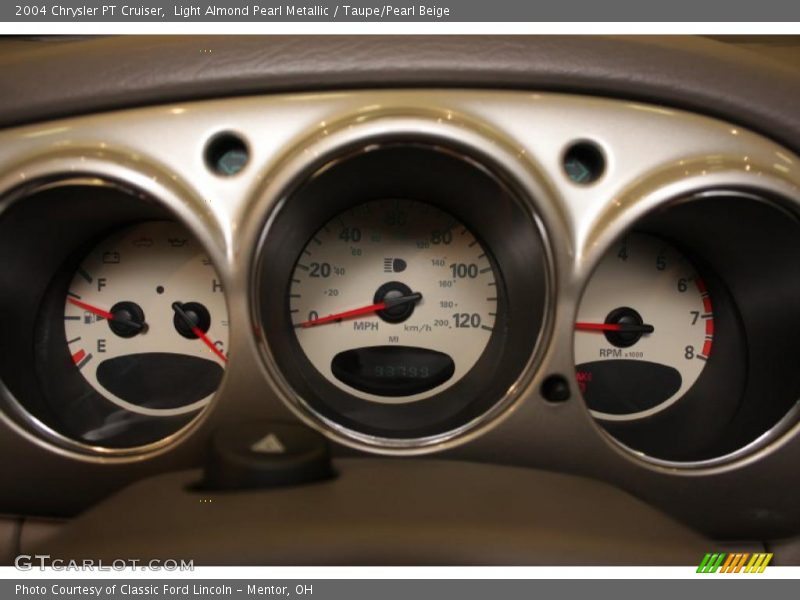 Light Almond Pearl Metallic / Taupe/Pearl Beige 2004 Chrysler PT Cruiser