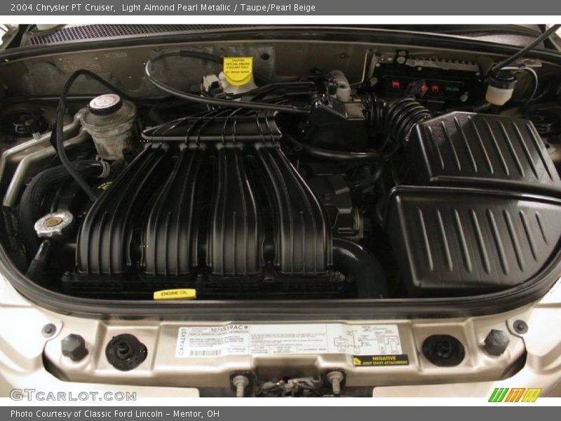 Light Almond Pearl Metallic / Taupe/Pearl Beige 2004 Chrysler PT Cruiser