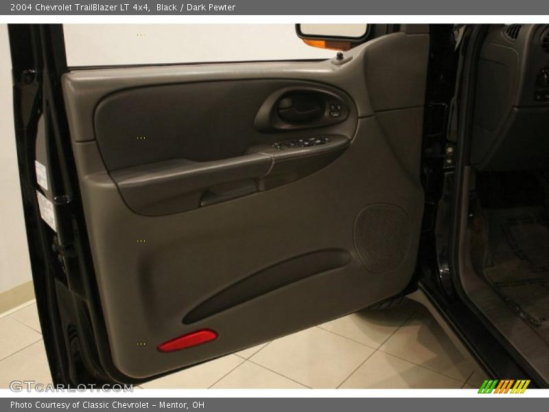 Black / Dark Pewter 2004 Chevrolet TrailBlazer LT 4x4