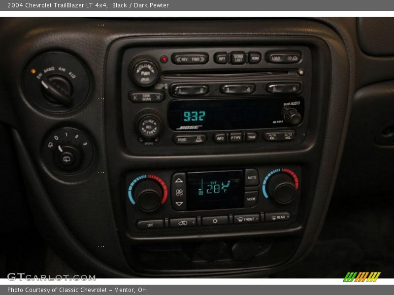 Black / Dark Pewter 2004 Chevrolet TrailBlazer LT 4x4