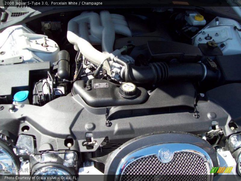 Porcelain White / Champagne 2008 Jaguar S-Type 3.0