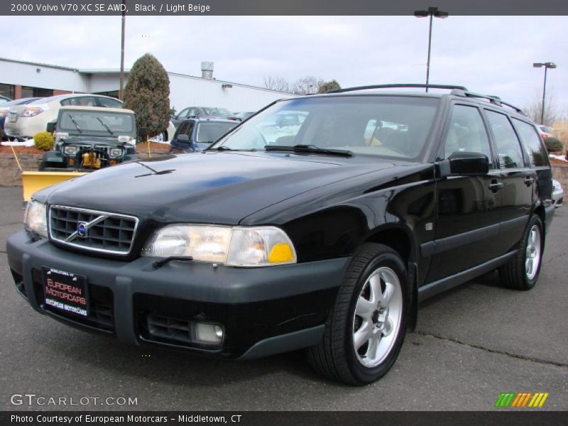 Black / Light Beige 2000 Volvo V70 XC SE AWD