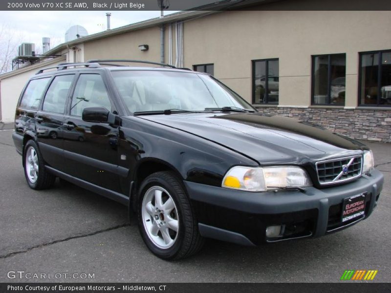 Black / Light Beige 2000 Volvo V70 XC SE AWD
