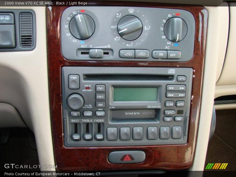 Black / Light Beige 2000 Volvo V70 XC SE AWD