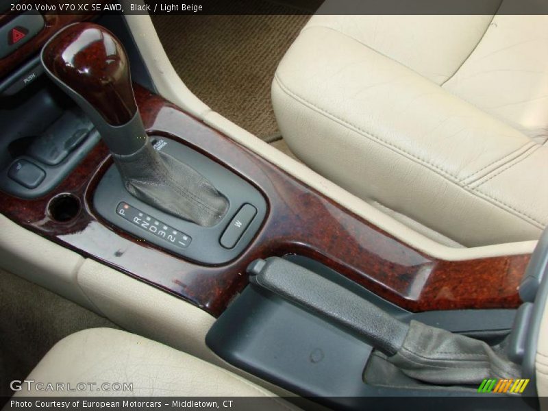 Black / Light Beige 2000 Volvo V70 XC SE AWD