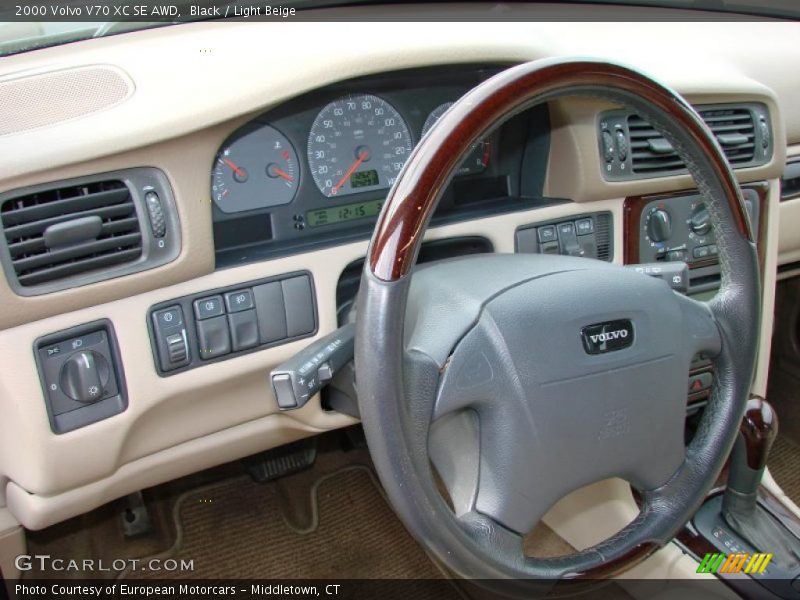 Black / Light Beige 2000 Volvo V70 XC SE AWD