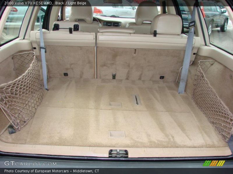 Black / Light Beige 2000 Volvo V70 XC SE AWD