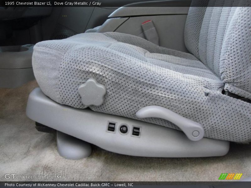 Dove Gray Metallic / Gray 1995 Chevrolet Blazer LS