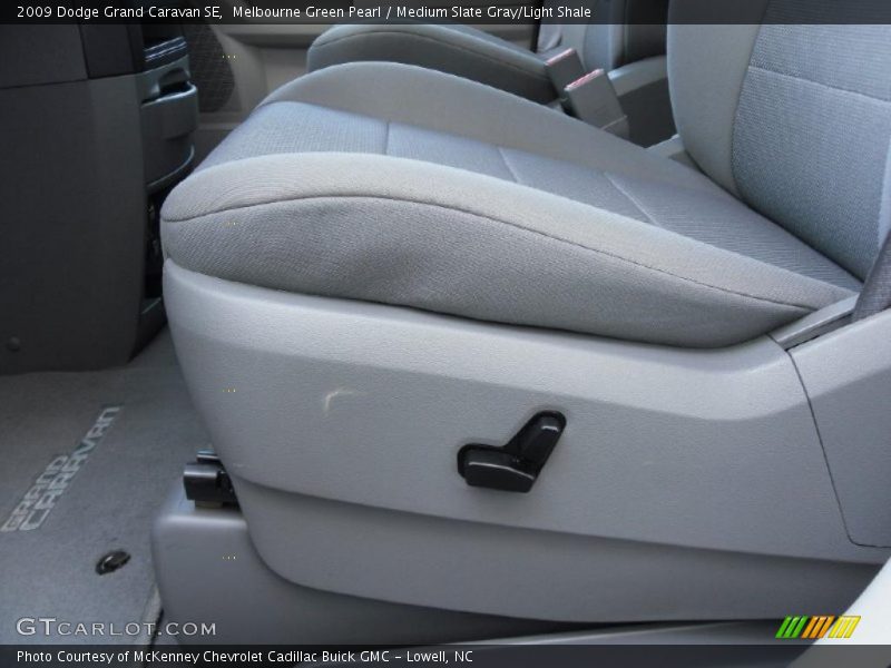 Melbourne Green Pearl / Medium Slate Gray/Light Shale 2009 Dodge Grand Caravan SE