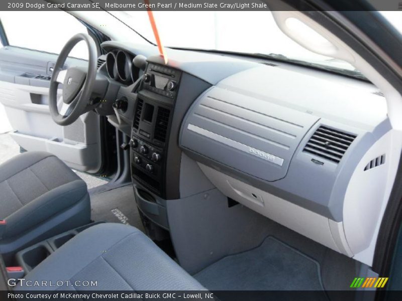Melbourne Green Pearl / Medium Slate Gray/Light Shale 2009 Dodge Grand Caravan SE