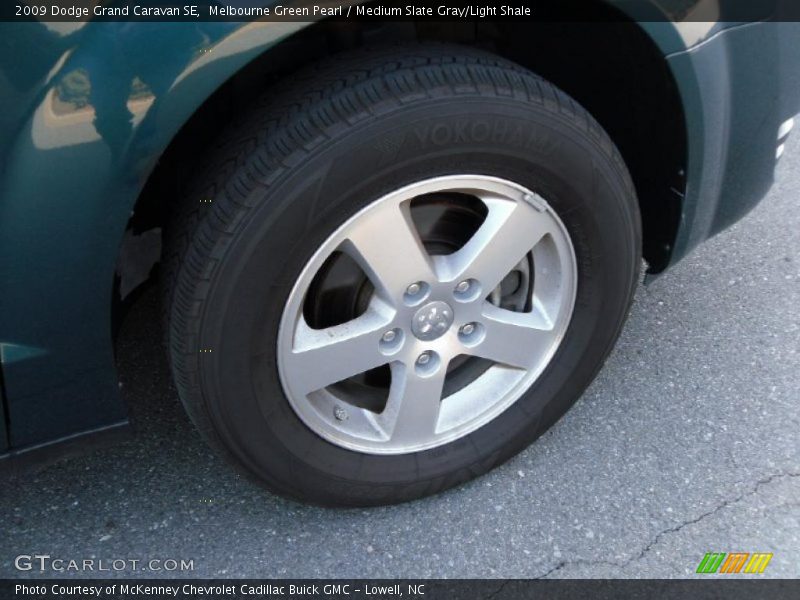 Melbourne Green Pearl / Medium Slate Gray/Light Shale 2009 Dodge Grand Caravan SE