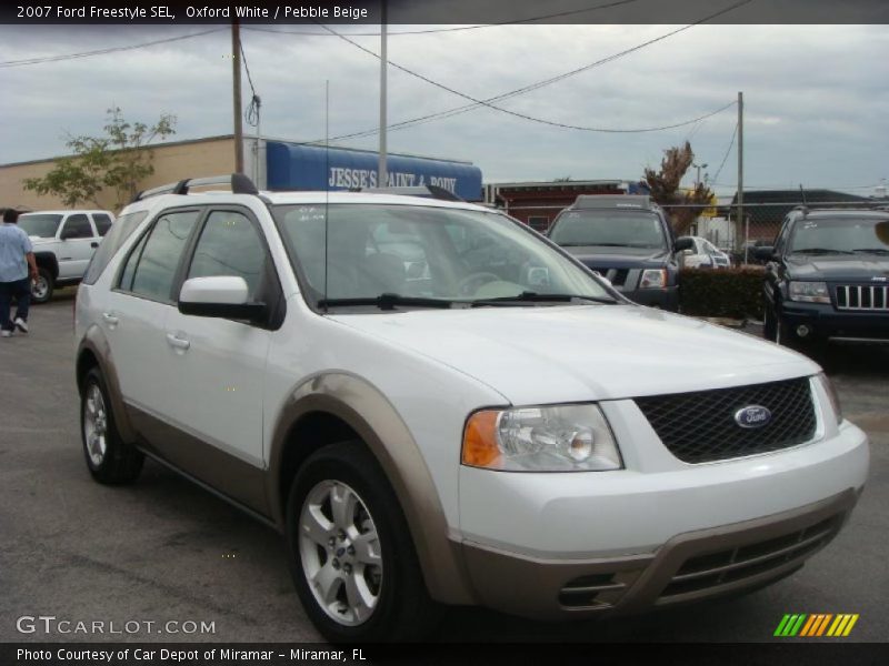Oxford White / Pebble Beige 2007 Ford Freestyle SEL