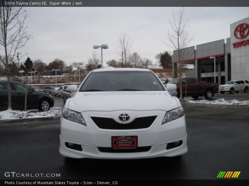 Super White / Ash 2009 Toyota Camry SE