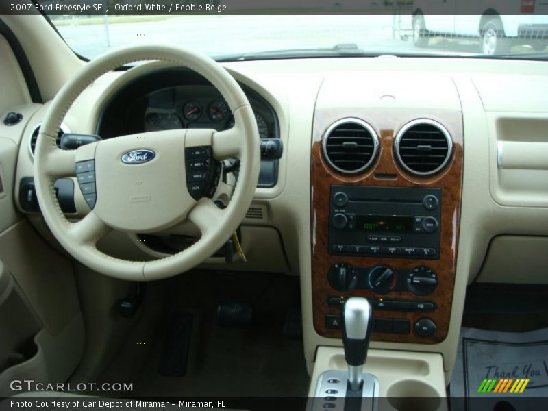 Oxford White / Pebble Beige 2007 Ford Freestyle SEL