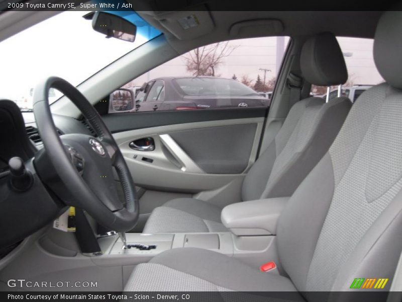 Super White / Ash 2009 Toyota Camry SE