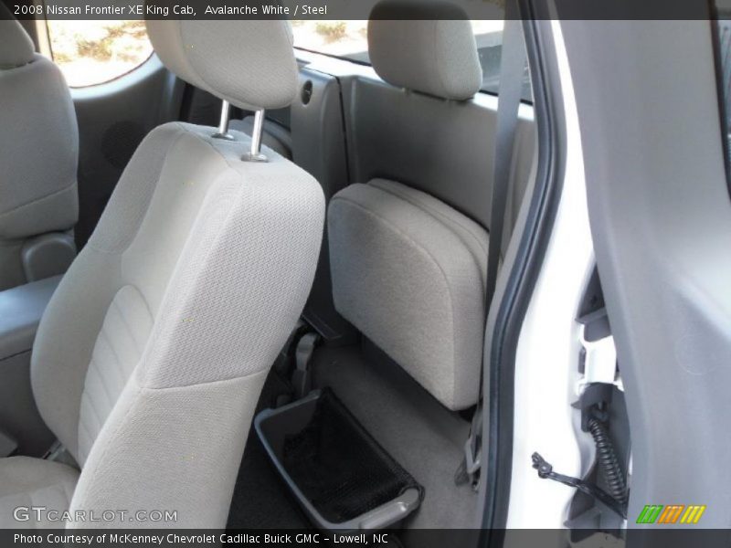 Avalanche White / Steel 2008 Nissan Frontier XE King Cab