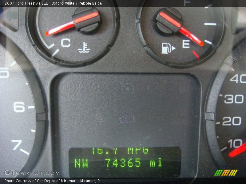 Oxford White / Pebble Beige 2007 Ford Freestyle SEL