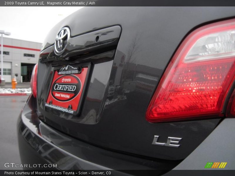 Magnetic Gray Metallic / Ash 2009 Toyota Camry LE