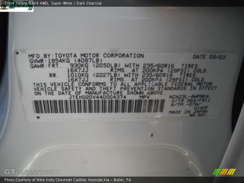 Super White / Dark Charcoal 2004 Toyota RAV4 4WD