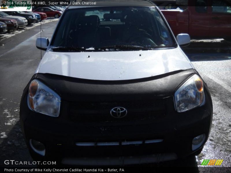 Super White / Dark Charcoal 2004 Toyota RAV4 4WD
