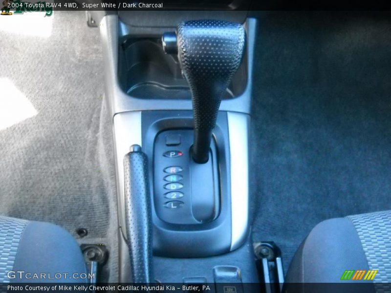 Super White / Dark Charcoal 2004 Toyota RAV4 4WD