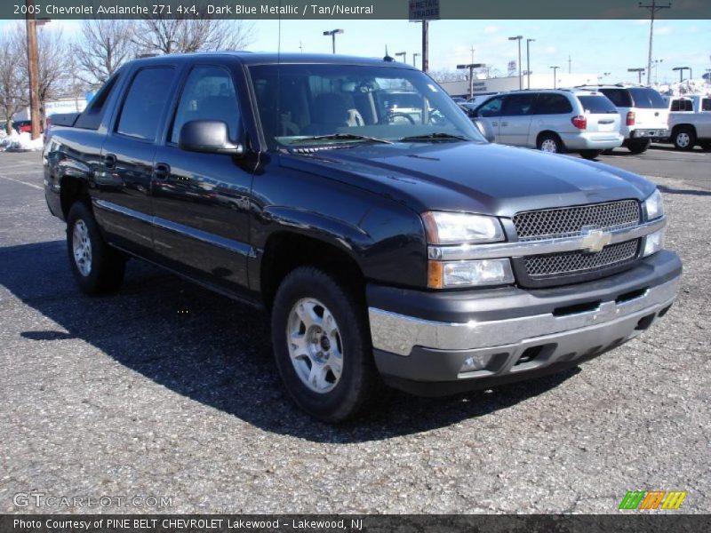 Dark Blue Metallic / Tan/Neutral 2005 Chevrolet Avalanche Z71 4x4