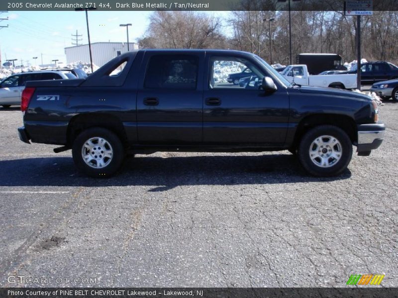Dark Blue Metallic / Tan/Neutral 2005 Chevrolet Avalanche Z71 4x4