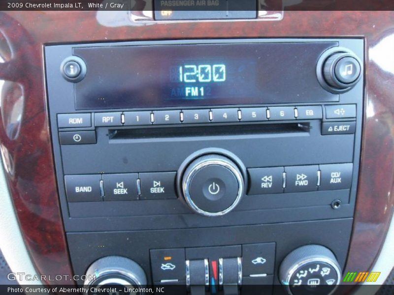 White / Gray 2009 Chevrolet Impala LT