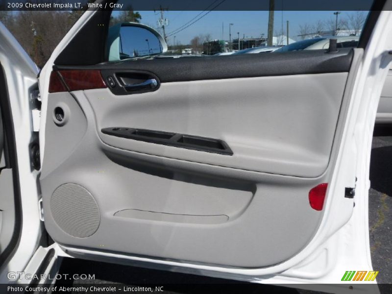White / Gray 2009 Chevrolet Impala LT