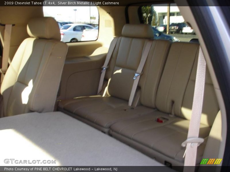 Silver Birch Metallic / Light Cashmere 2009 Chevrolet Tahoe LT 4x4